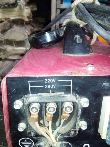 220老式交流电焊机正负极正确接法？交流焊机用什么解法