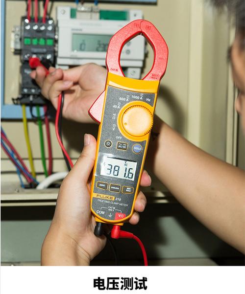 为什么钳形电流表的准确度不高，但使用却为广泛？为什么测量电容电流