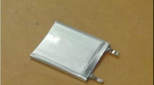 锂电池顶峰起皱如何解决？软包电池 为什么内阻小