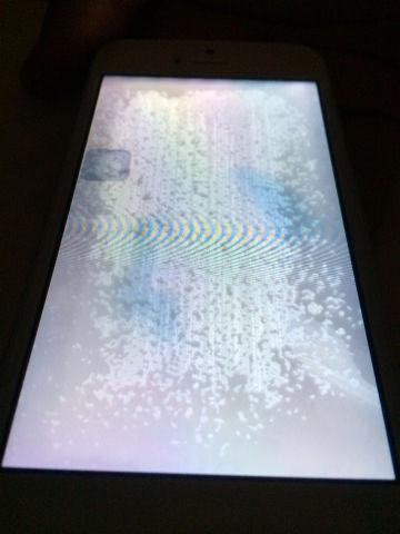 苹果手机用久了都会有水印吗？iphone5屏幕水印